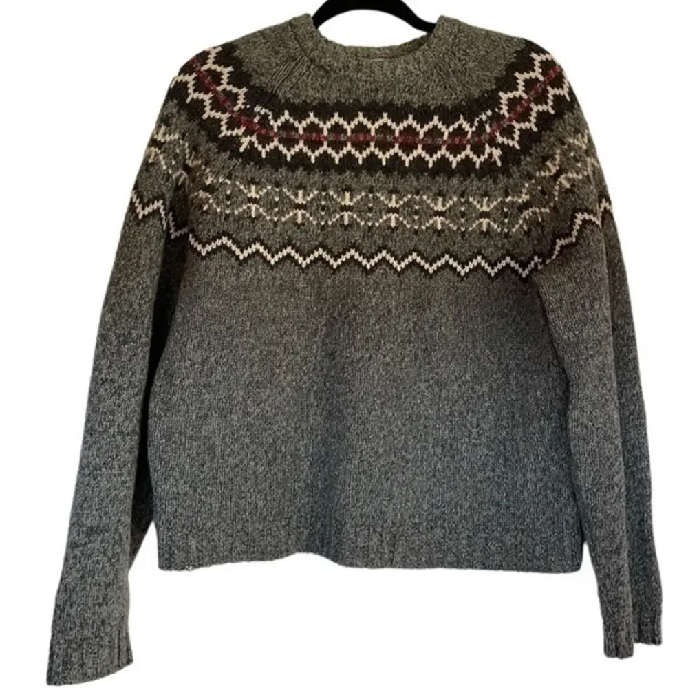 American Eagle Outfitters Vintage 100% Lambswool Sweater Size Medium (M)